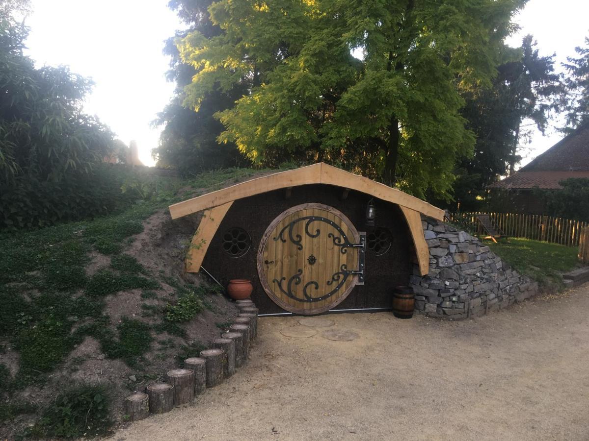 Domaine De Carnin Hotel Beloeil Bagian luar foto
